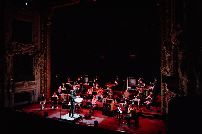 Le Balcon - Une poétique de l’électronique [Entretien avec Augustin Muller et Othman Louati]