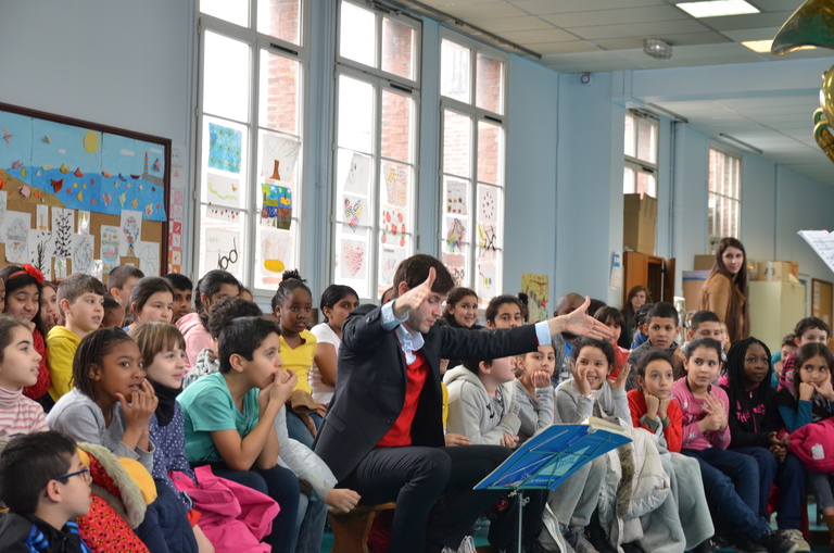 Le Balcon - Education