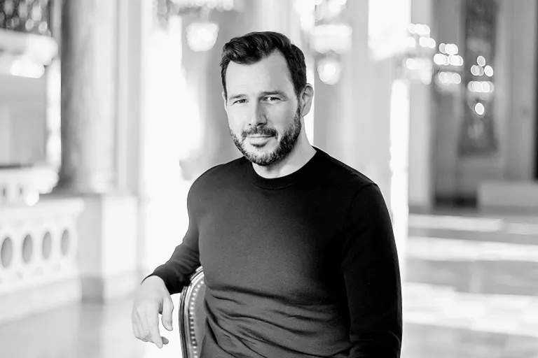 Le Balcon - Damien Pass