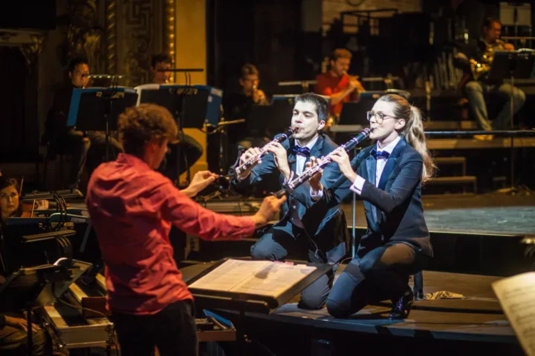 Le Balcon - Alice Caubit